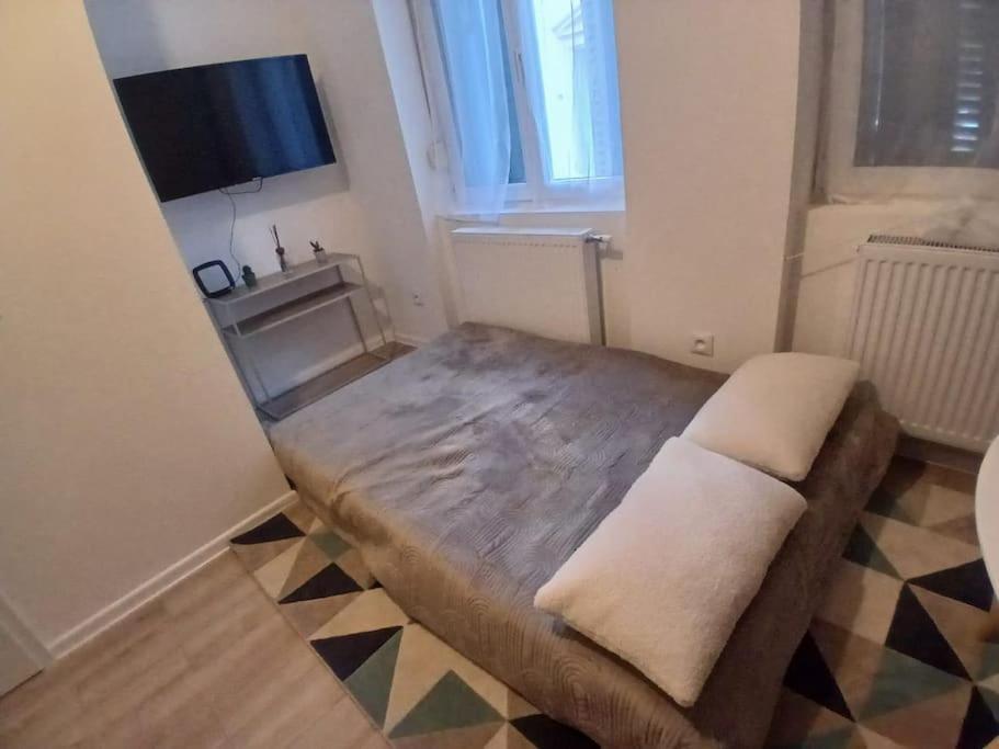 Appartement F1 Orchidee Mulhouse Exterior photo