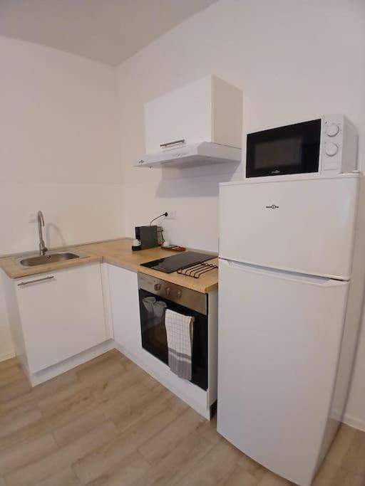 Appartement F1 Orchidee Mulhouse Exterior photo